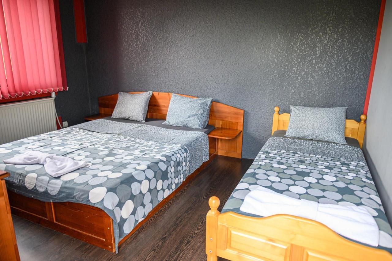 Medi Guest House Saparewa Banja Exterior foto
