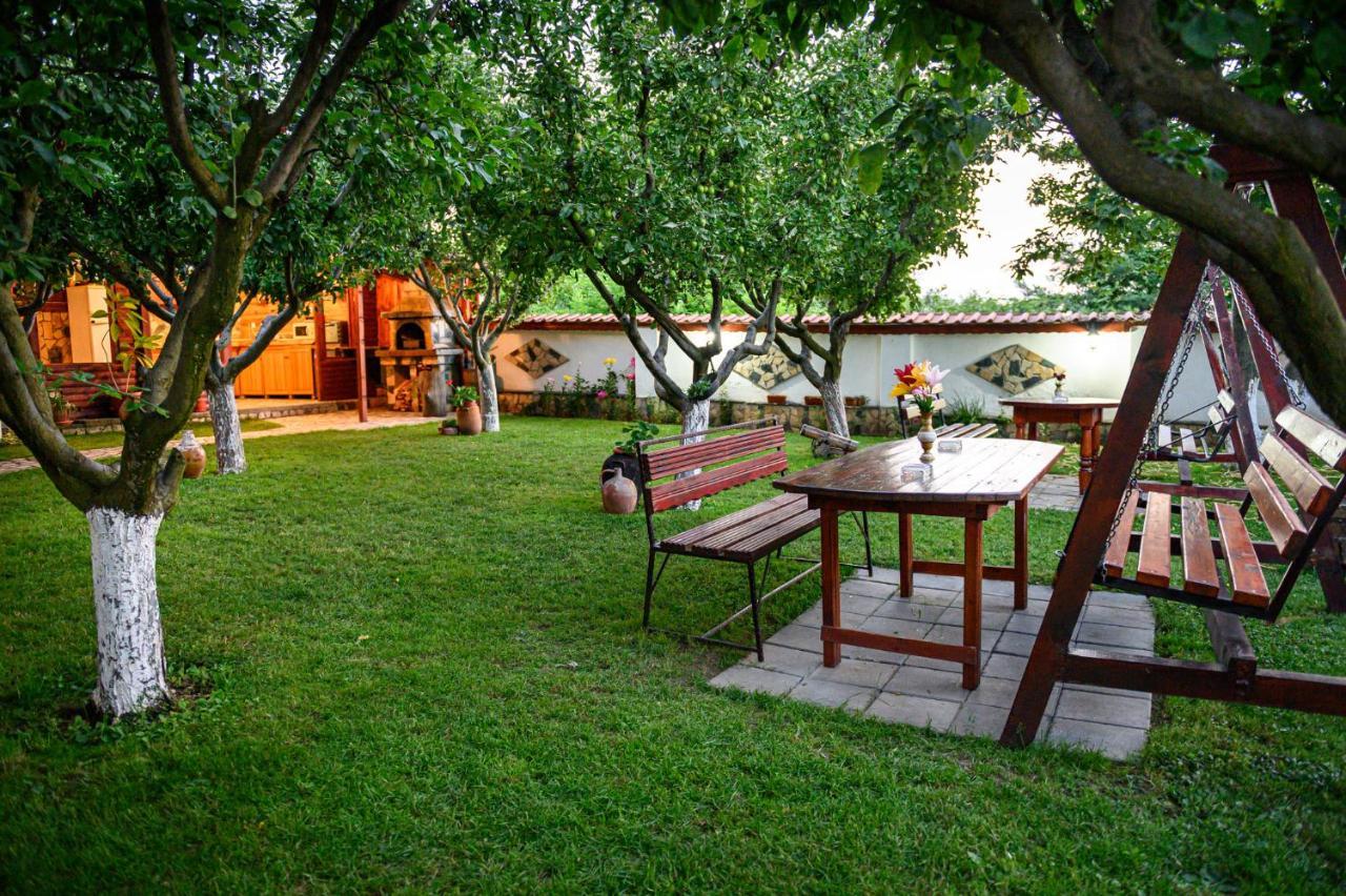 Medi Guest House Saparewa Banja Exterior foto
